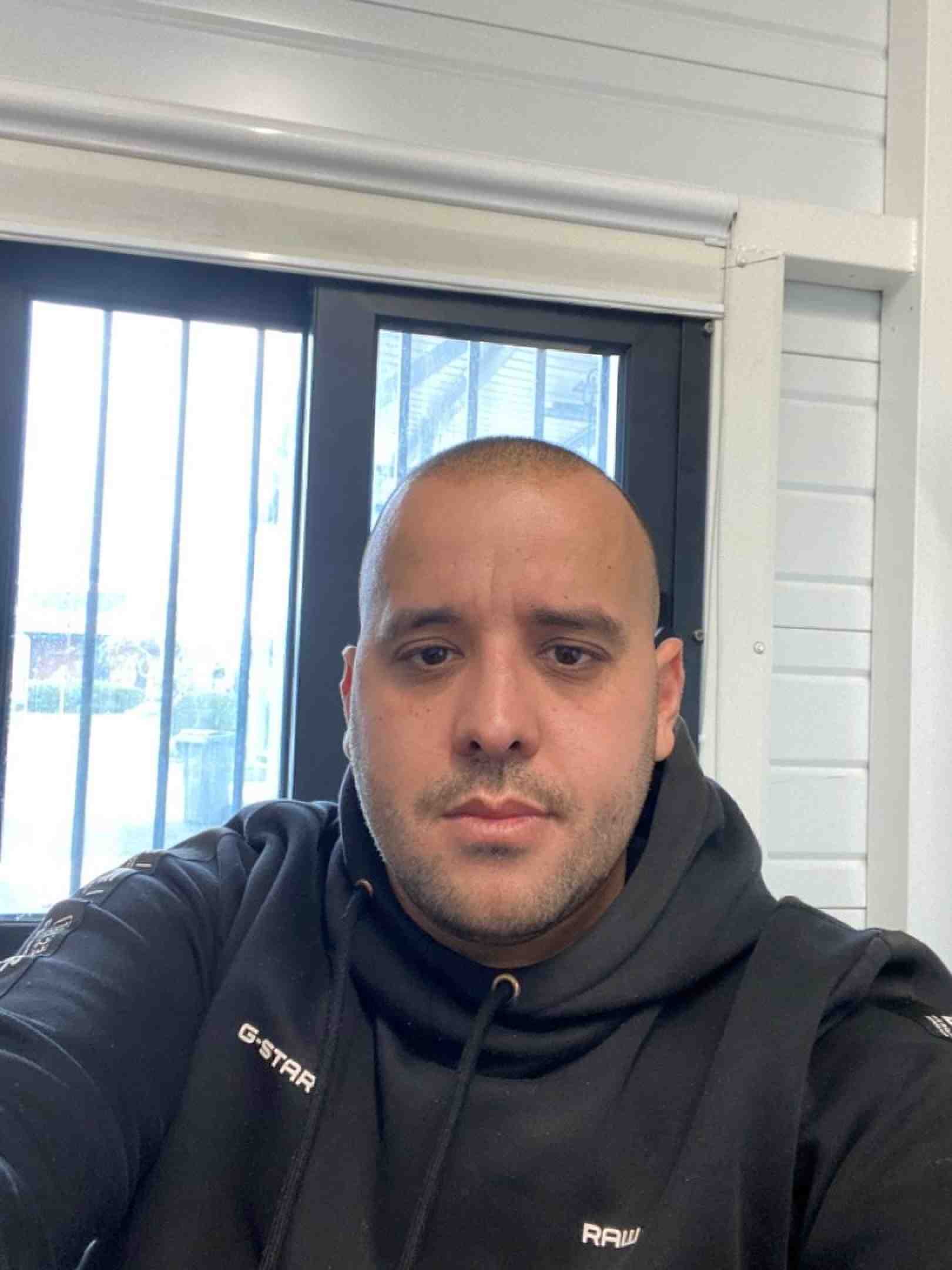 hocine752